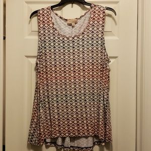 🌷Sleeveless shirt.